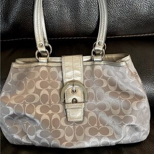 Coach Shoulder Bag - GUC